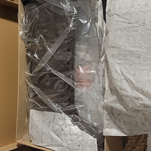 Clarks boots - Picture 5 of 10